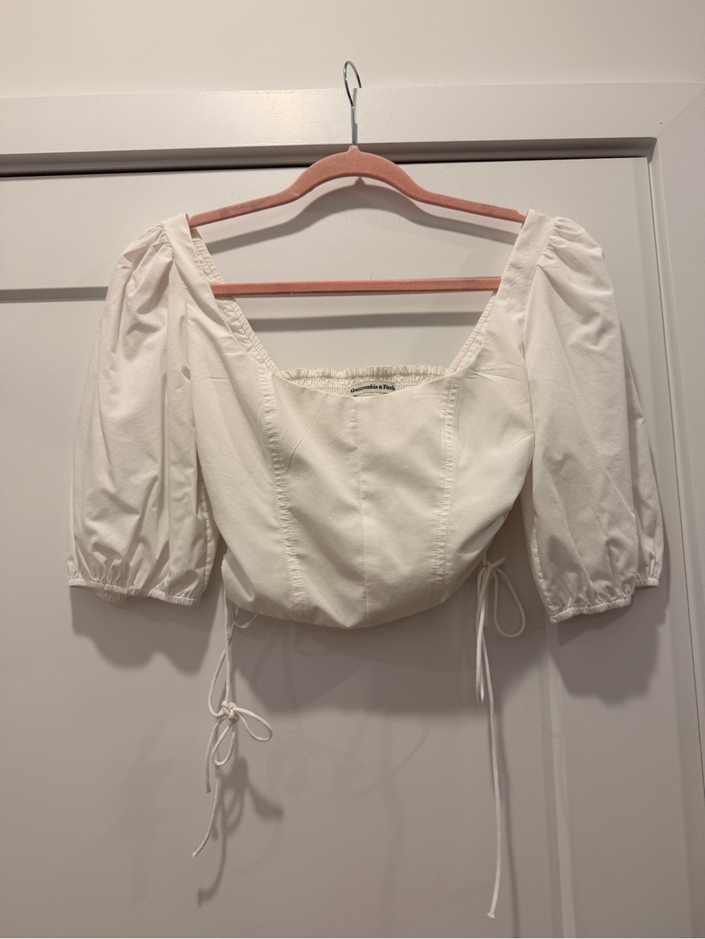 Abercrombie & Fitch White Puff-Sleeve Cropped Blouse